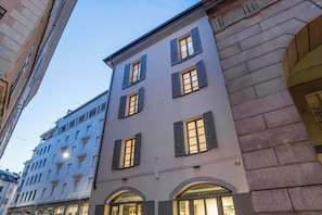 Exterior - Palazzo La Cortesella (Como)