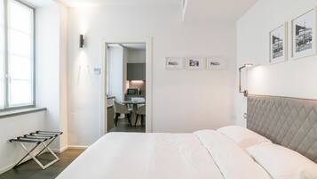 Laptopgeeigneter Arbeitsplatz, schallisolierte Zimmer, kostenloses WLAN