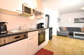 Private kitchen - Kitzsteinhorn Panorama Apartment (Piesendorf)
