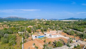 Exterior - Holiday Home 'Can Colomer Ferragut' with Mountain View, Private Pool and Wi-Fi (Artà)