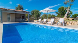 Pool - Holiday Home 'Can Colomer Ferragut' with Mountain View, Private Pool and Wi-Fi (Artà)