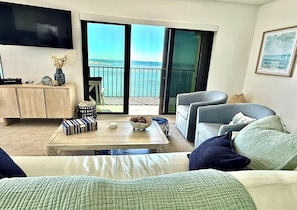 Smart TV, ping pong - Vacation Ready, 2-bed condo on Marco Island. Where the Gulf meets the Sky (Marco Island)