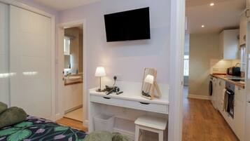 1 bedroom, individually decorated, individually furnished, free WiFi