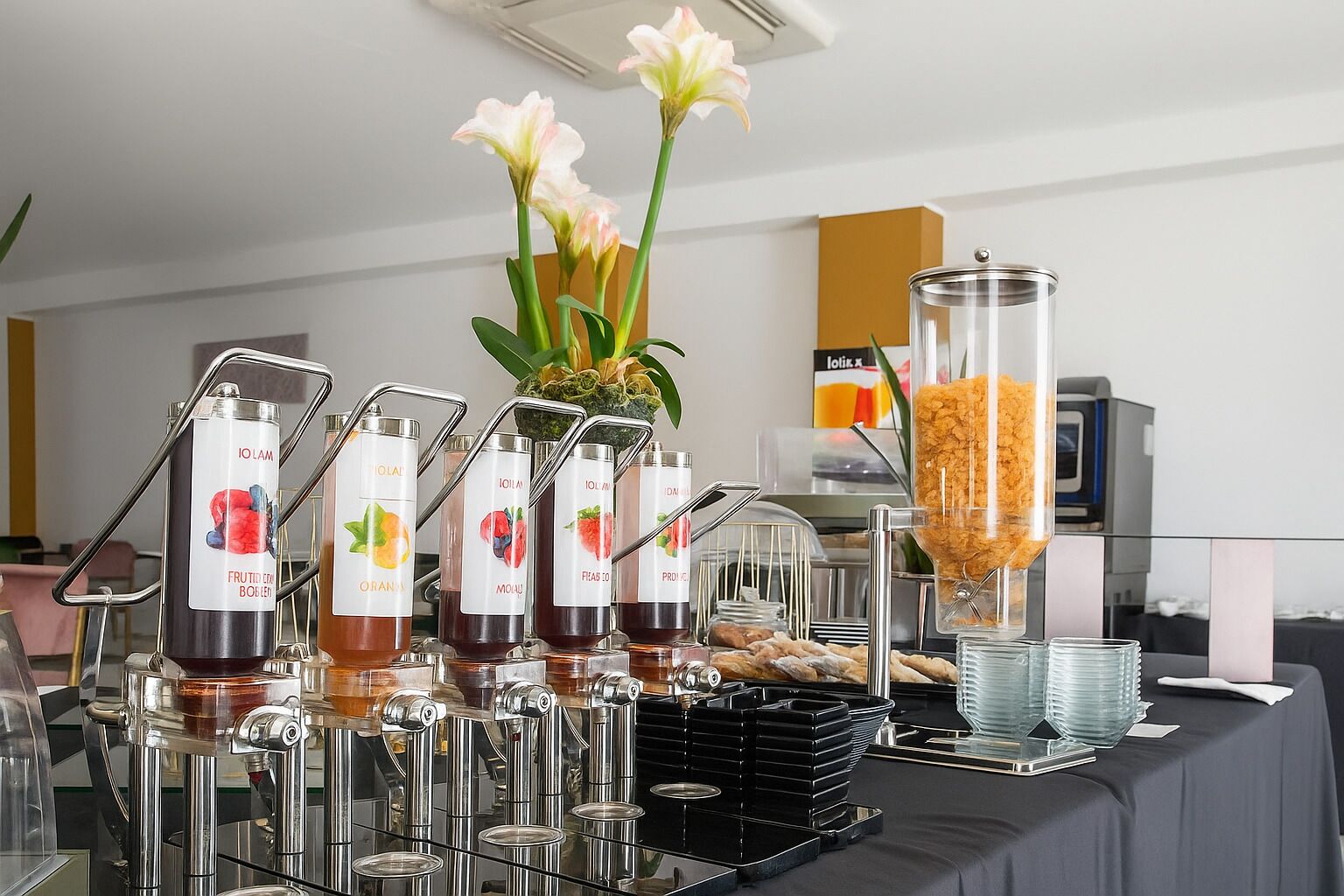 包含每日自助早餐