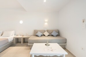 Interior - Holiday Home 'Amber' with Sea View, Shared Terrace and Wi-Fi (Paros)