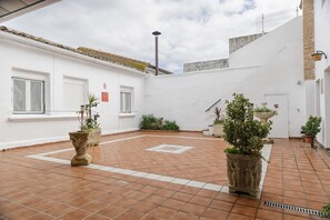 Property grounds - Amara Bardenas Rural Tourist Apartment (Valtierra)