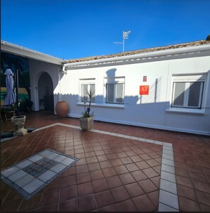 Property grounds - Casa Rural Amara Bardenas – Alojamiento exclusivo en Valtierra, Navarra (Valtierra)