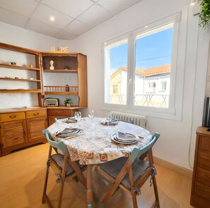 Dining - Casa Rural Amara Bardenas – Alojamiento exclusivo en Valtierra, Navarra (Valtierra)