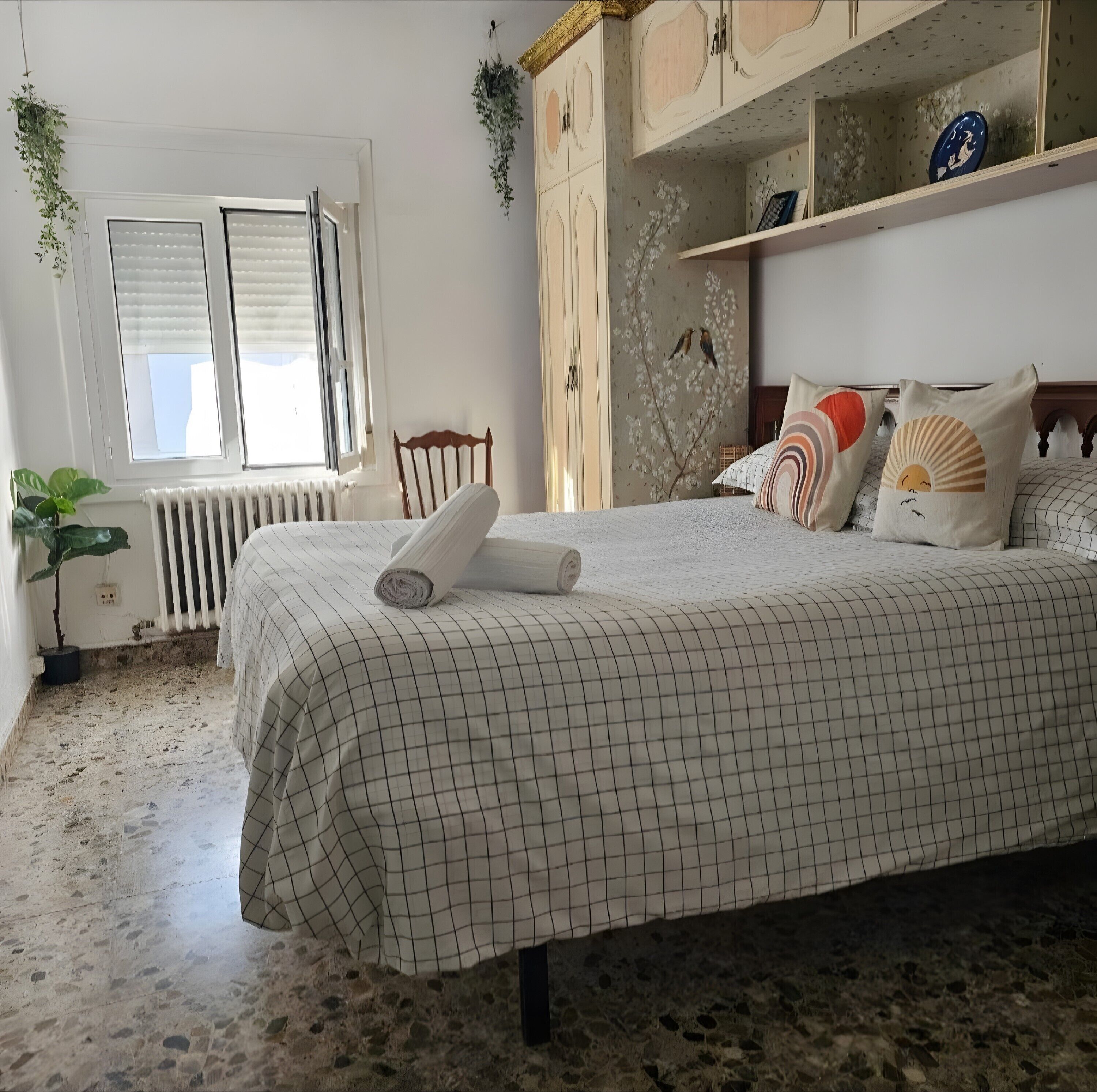 WiFi, bed sheets, wheelchair access