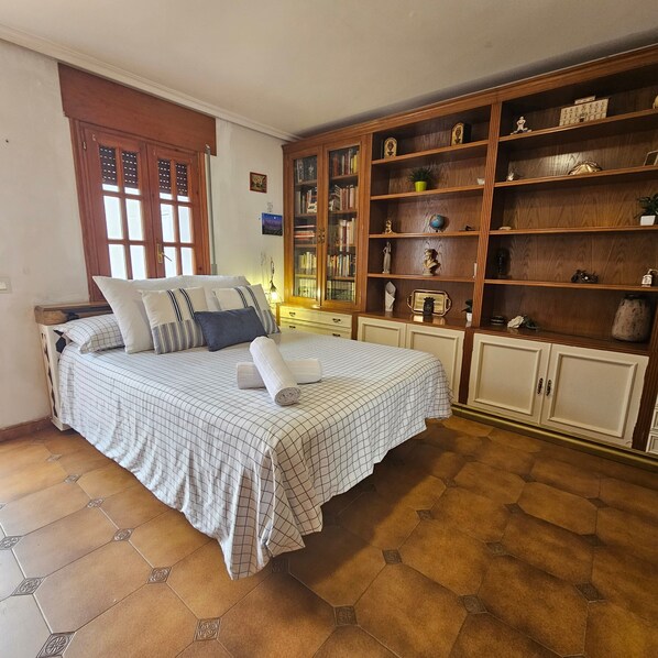 Wifi, ropa de cama y acceso para silla de ruedas 