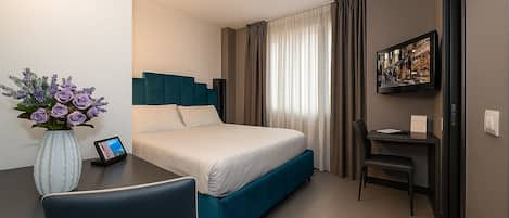 Kahden hengen classic-huone (yksi tai kaksi sänkyä) | Tallelokero huoneessa, työpöytä, ilmainen Wi-Fi