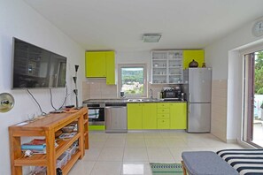 Fridge, microwave, stovetop, dishwasher - Villa Kaciol Veli Lošinj B4***B (Veli Lošinj)
