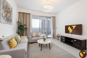 TV - Vogue | 17 Icon Bay Creek Harbour near Downtown (Dubai)