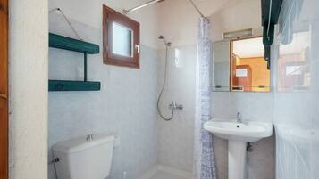 Douche, serviettes fournies