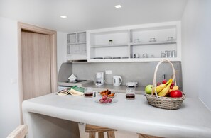 Kühlschrank, Herdplatte, Geschirrspüler