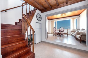 TV - Diamondbig House Country Home with Jacuzzi and Wi-Fi (Paros)