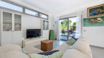 Een televisie en videogames