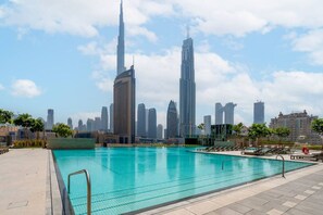 Pool - Luxury Downtown Iconic Burj View 5‑Min •Dubai Mall (Dubai)