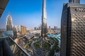 Property grounds - Burj Khalifa & Fountain View | Mall & Metro Access (Dubai)