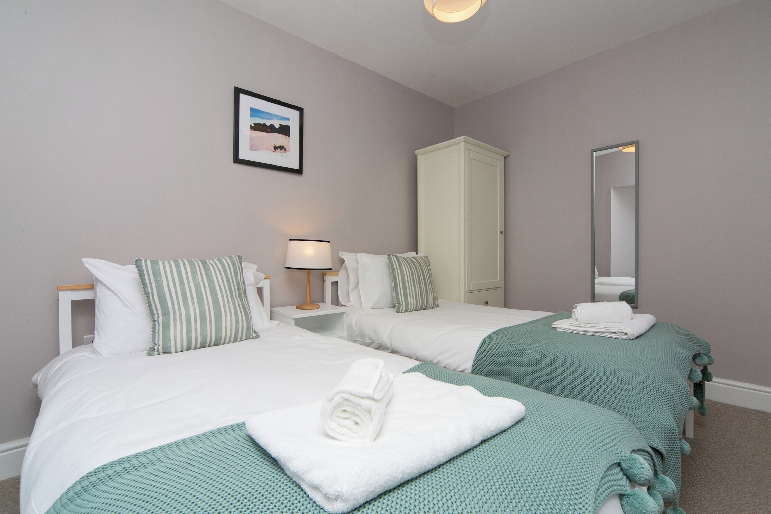 Iron/ironing board, free WiFi, bed sheets