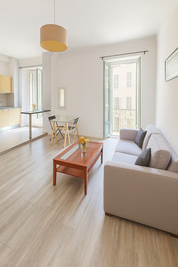 Living area - Magnificent apartment in the heart of the Musiciens district in Nice (Nice)