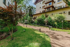 Property grounds - Modern and Complete Stays in Gramados Tourist Center - Cbgs (Gramado)