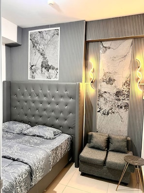 Apartamento, 2 habitaciones, balcón, vistas a la ciudad | Escritorio y espacio para trabajar con un portátil