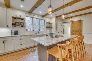 Fridge, microwave, oven, stovetop - Secluded Lucy's Landing Retreat on 2 Acres (Boothbay)