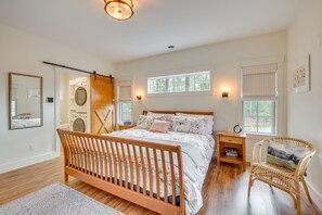 3 bedrooms, desk, iron/ironing board, WiFi - Secluded Lucy's Landing Retreat on 2 Acres (Boothbay)