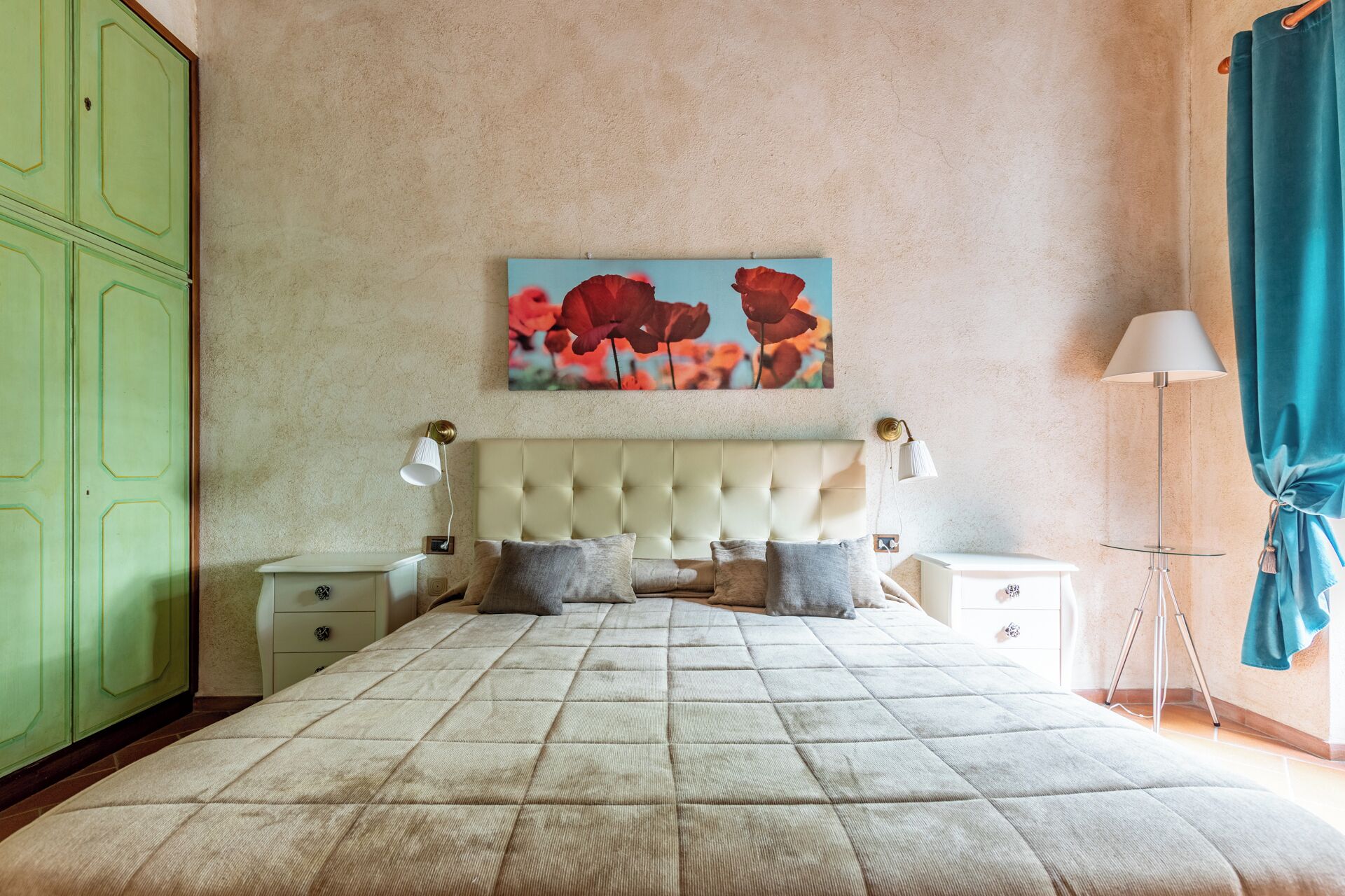 Free cots/infant beds, free WiFi, bed sheets