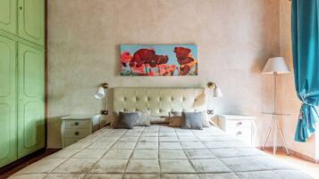 Free cots/infant beds, free WiFi, bed sheets