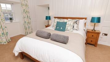 Bügeleisen/Bügelbrett, kostenloses WLAN, Bettwäsche