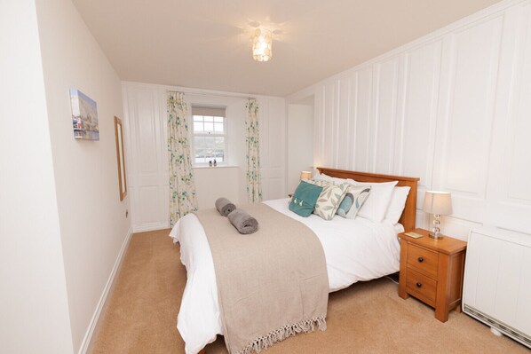 Fer et planche à repasser, accès au Wi-Fi (inclus), literie fournie