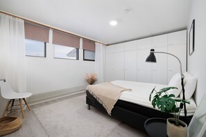 1 quarto, escrivaninha, Wi-Fi, roupa de cama