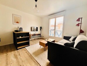 TV - Bright apartment near the port of La Rochelle (La Rochelle)
