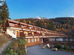Exterior - Cozy apartment with balcony and pool (Les Arcs)