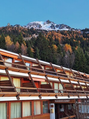 Exterior - Cozy apartment with balcony and pool (Les Arcs)