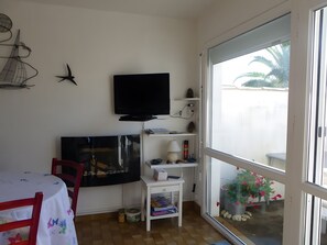 Interior - Holiday Home "Le Repos Marin" with Shared Pool, Private Terrace, and Communal Garden (Saint-Georges d'Oléron)