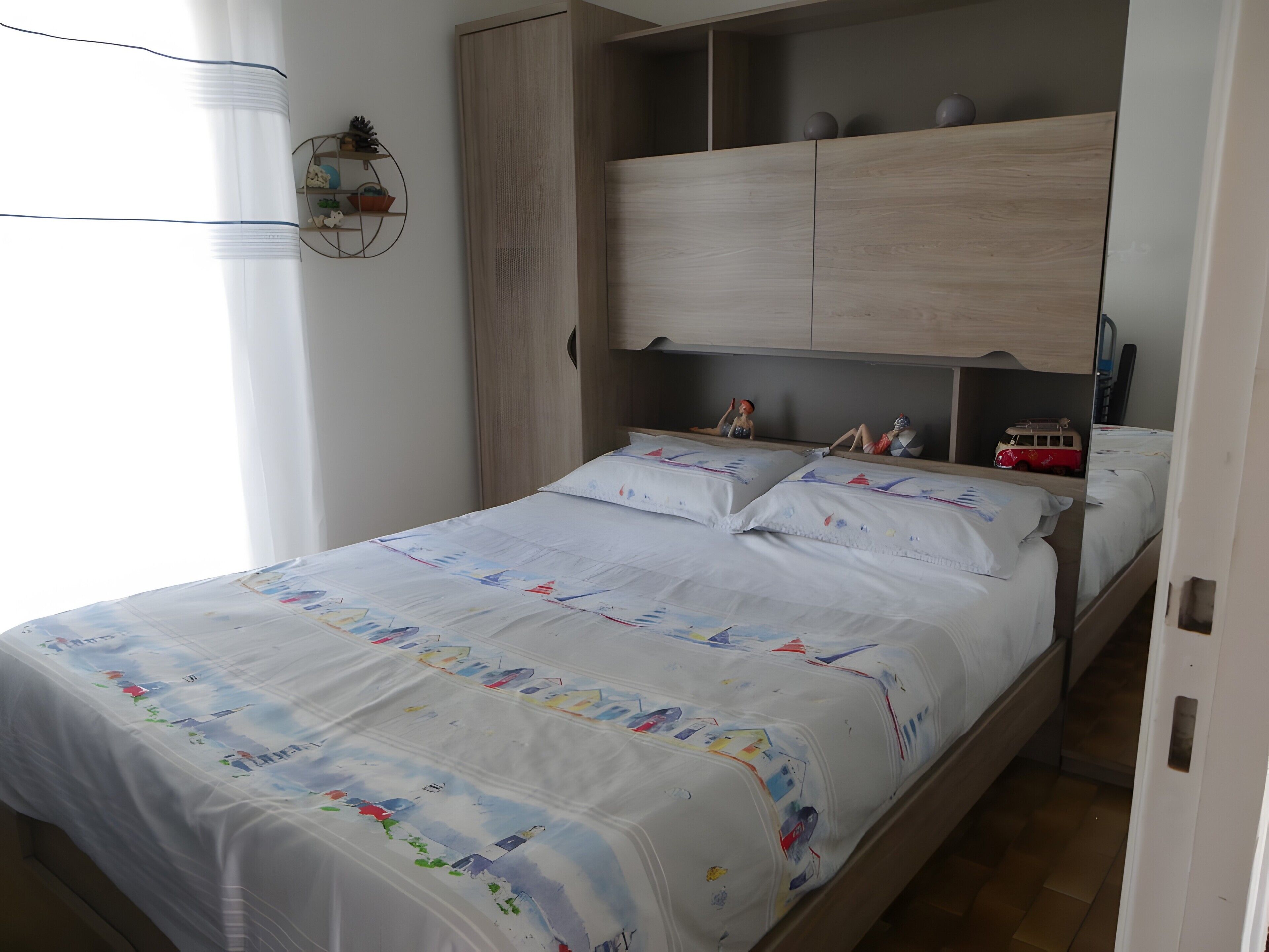 Tabla de planchar con plancha 