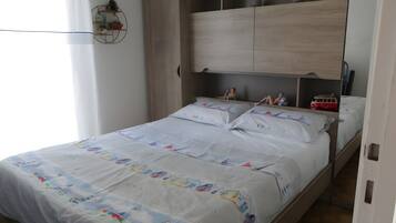 Tabla de planchar con plancha