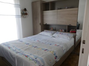 Iron/ironing board - Holiday Home "Le Repos Marin" with Shared Pool, Private Terrace, and Communal Garden (Saint-Georges d'Oléron)