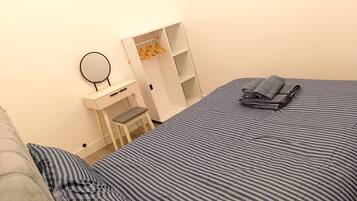 1 bedroom, free WiFi, bed sheets