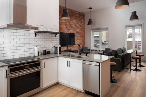 The Beamsville Loft – Wine, Charm & History