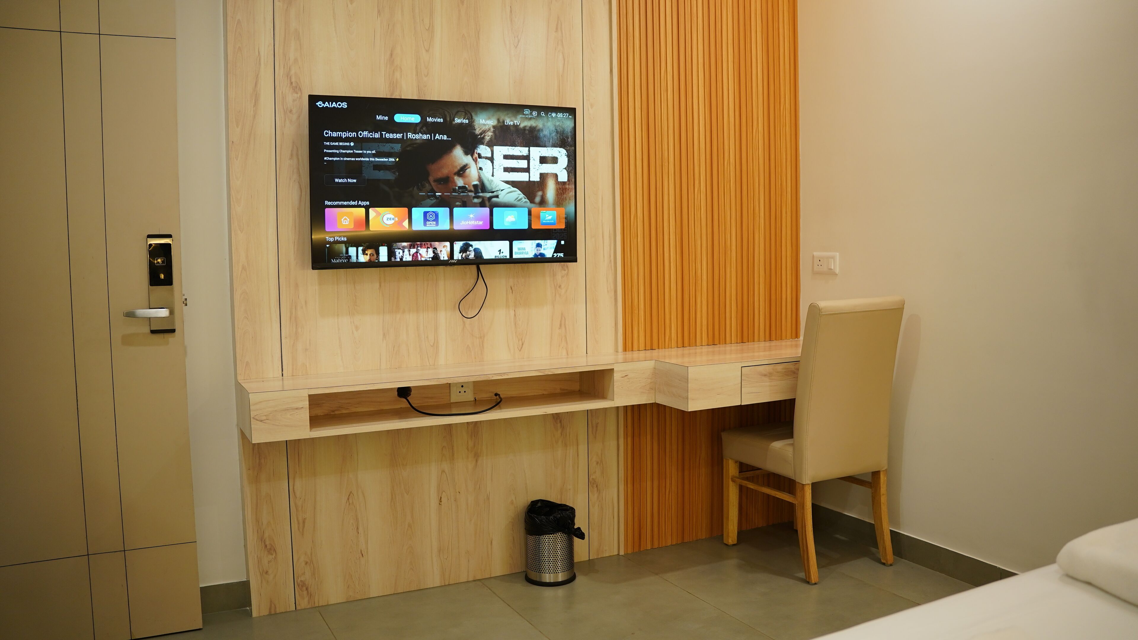 Comfort Studio, City View | Desk, laptop workspace, free WiFi