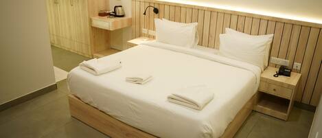 Desk, laptop workspace, free WiFi