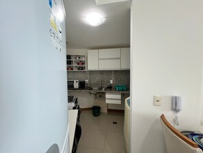 Basic Apartment | Private kitchen - Apt Sea View in Front of the Beach Ptv0912 (Salvador)