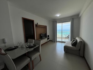 Basic Apartment | Living area | 32-inch Smart TV with digital channels - Apt Sea View in Front of the Beach Ptv0912 (Salvador)