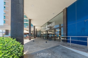 Apartamento básico | Detalhe da fachada