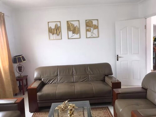 Tana center ville - large 3 bedroom apartment, breathtaking view!