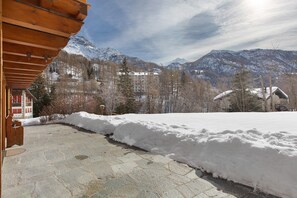 Property grounds - 'Gratacul' Room with Mountain View, Shared Terrace (Valtournenche)